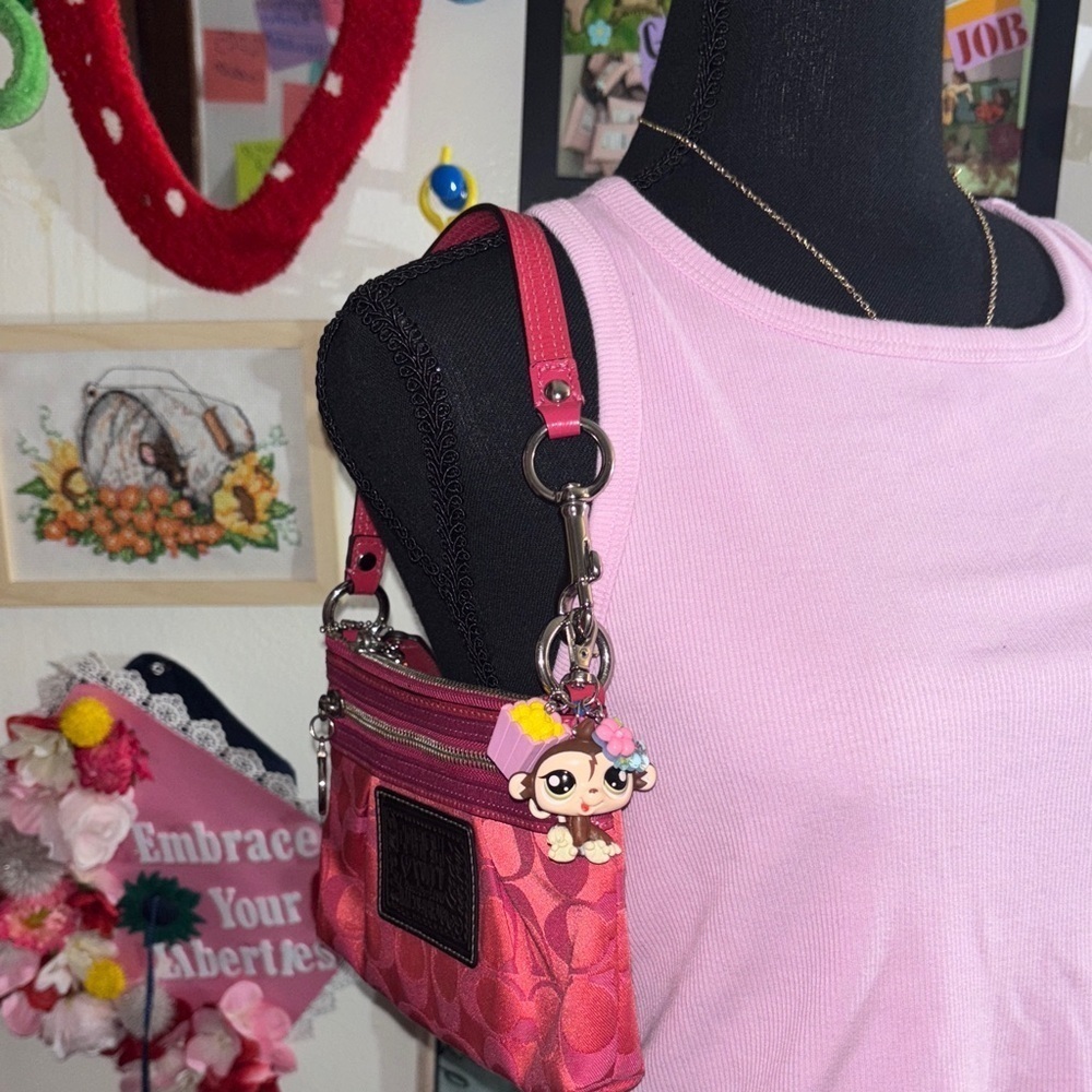 Littlest Pet Shop Pink Key & Card Holder